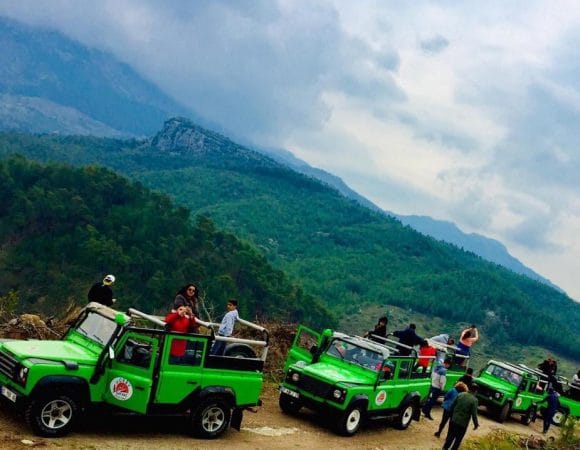 Jeep safari con combinación de rafting